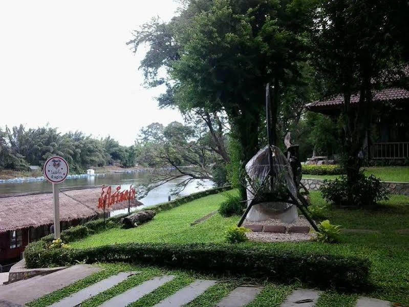 Namsai Resort Kanchanaburi Buitenkant foto